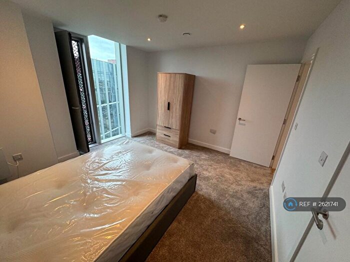 2 Bedroom Flat To Rent In Dantzic Street, Manchester, M4