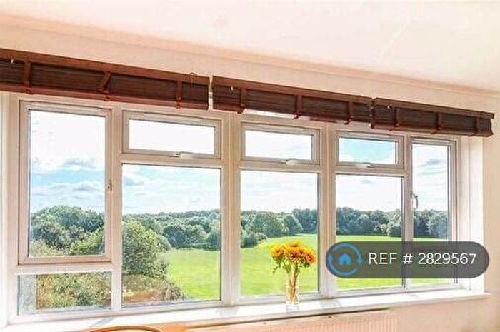 3 Bedroom Flat To Rent In Hornbeam Road, Buckhurst Hill, IG9