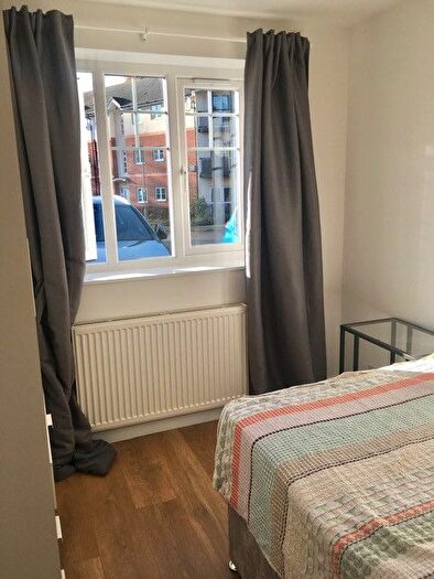 1 Bedroom Flat To Rent In School Meadow, Guildford, Surrey, GU2