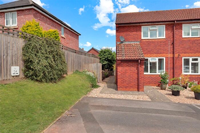 2 Bedroom End Of Terrace House For Sale In Teal Road, Minehead, Somerset, TA24