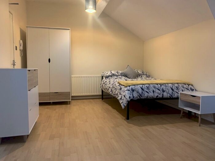 Studio To Rent In Clarendon Road, Liverpool, Merseyside, L19