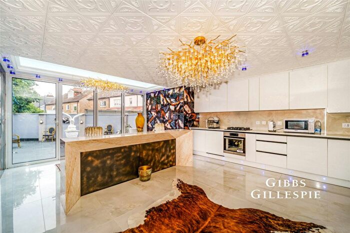 4 Bedroom Detached House To Rent In Campion Road, Isleworth, TW7