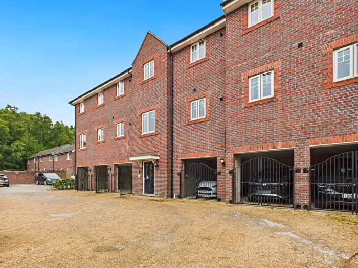 2 Bedroom Apartment To Rent In Somerley Drive, Crawley, RH10