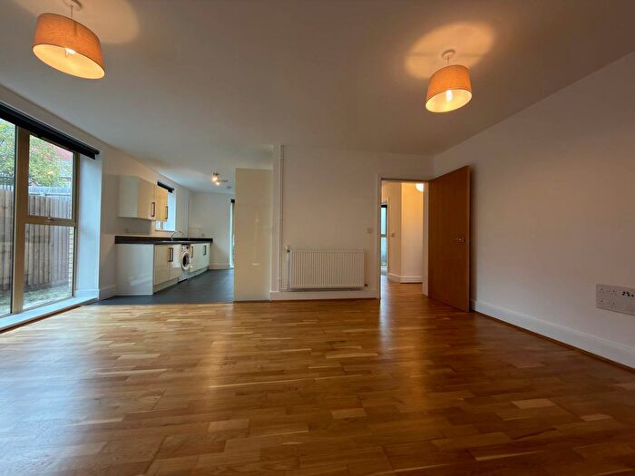 2 Bedroom Flat To Rent In High Road, Tottenham Hale, N15