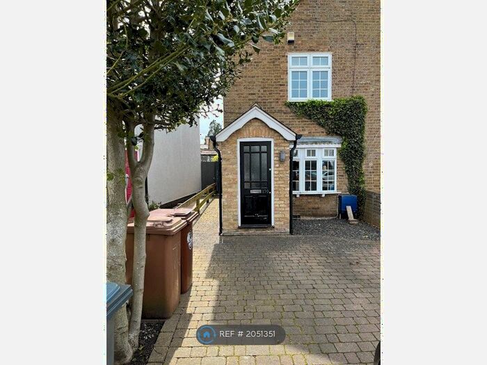 2 Bedroom Semi-Detached House To Rent In Dunmow Road, Bishop's Stortford, CM23