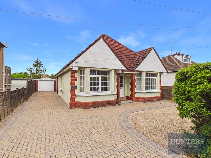 5 Bedroom Detached Bungalow For Sale In Cold Pool Lane, Cheltenham, GL51