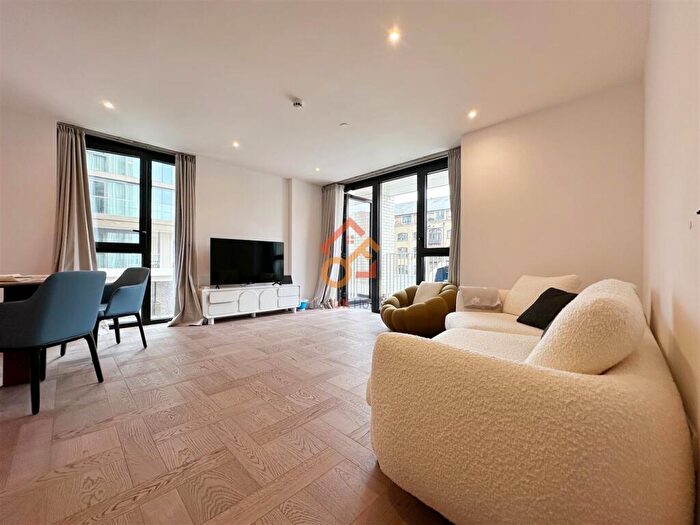 2 Bedroom Flat To Rent In Merino Gardens, London, E1W
