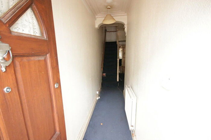 3 Bedroom Terraced House For Sale In Baxendale Street, Bethnal Green, E2