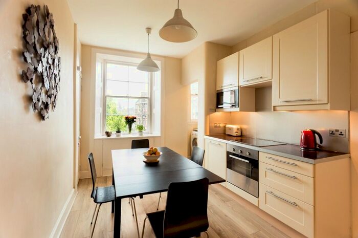 2 Bedroom Flat To Rent In Salisbury Road, Newington, Edinburgh, EH16