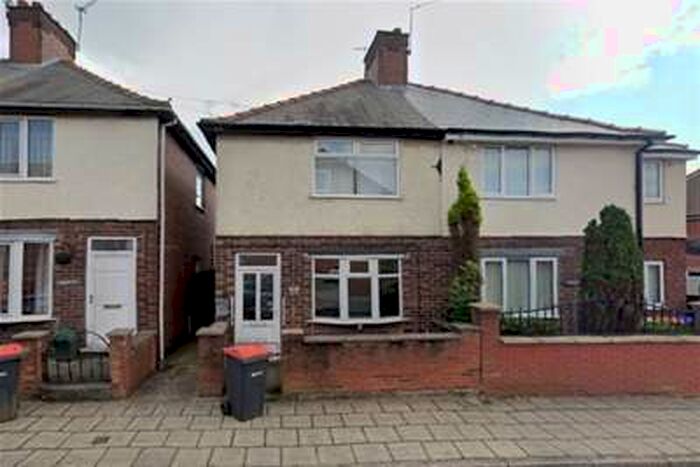 2 Bedroom House To Rent In Douglas Road, Sutton-in-ashfield NG17