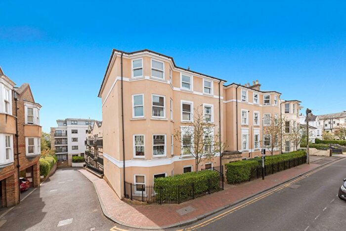 2 Bedroom Flat For Sale In York Road, Tunbridge Wells, TN1