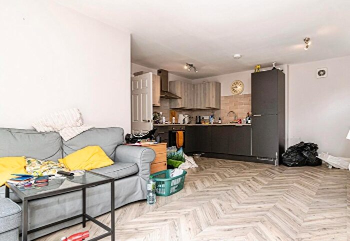 2 Bedroom Apartment For Sale In Upper Chorlton Road, Manchester, M16