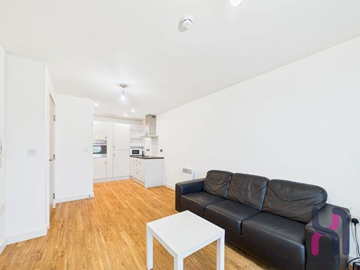 1 Bedroom Flat To Rent In Plaza Boulevard, Liverpool, L8