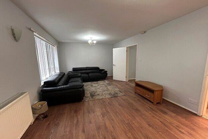 2 Bedroom Flat To Rent In Palmerston Road Elmswood Court, Liverpool, L18