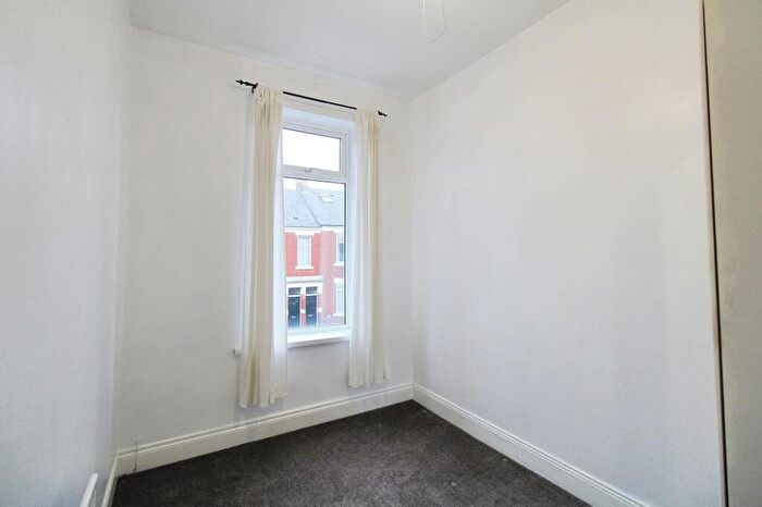 3 Bedroom Flat To Rent In Tosson Terrace, Heaton, Newcastle Upon Tyne, Tyne And Wear, NE6