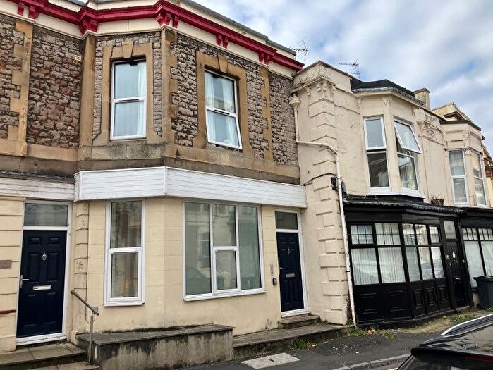 2 Bedroom Flat For Sale In Flat, Upper Church Road, Weston-Super-Mare, BS23