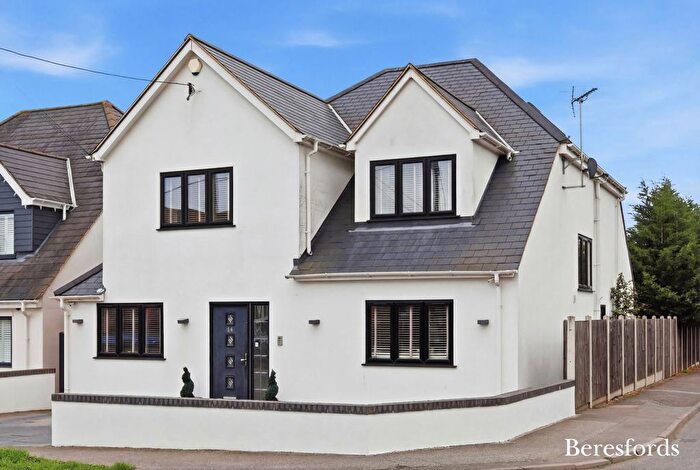 5 Bedroom Detached House For Sale In Cedar Road, Hutton, CM13