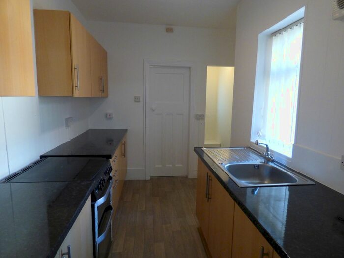 2 Bedroom Flat To Rent In Danby Gardens, Newcastle Upon Tyne, NE6