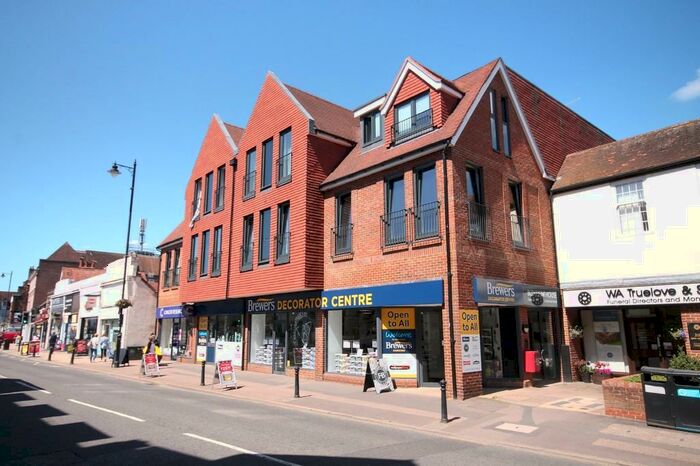 2 Bedroom Apartment To Rent In Dorking, RH4