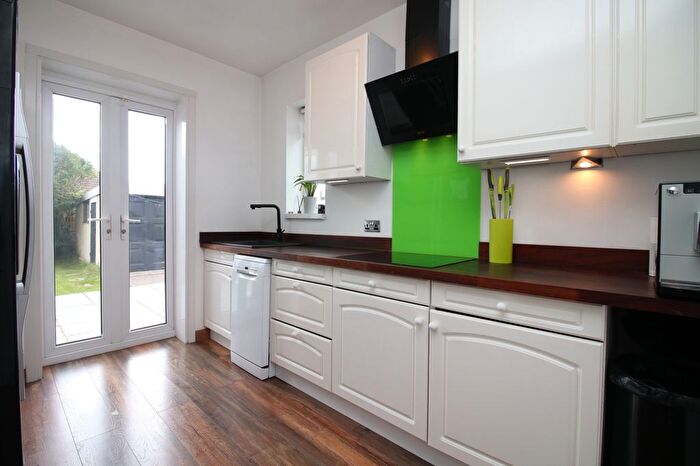 3 Bedroom Semi-detached House For Sale In Anchorsholme Lane East, Thornton-Cleveleys, FY5