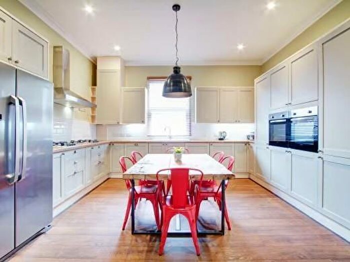 7 Bedroom Flat To Rent In *£pppw Incl Bills!* Waterloo Road, Nottingham, NG7