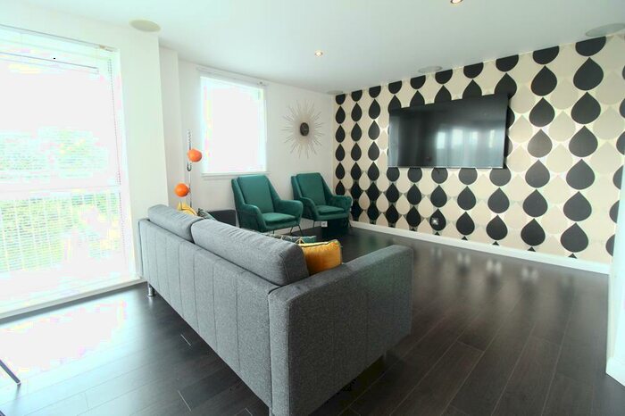 2 Bedroom Flat To Rent In Queens Highlands, Kepplstone, AB15