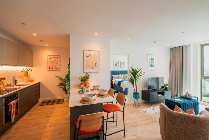 2 Bedroom Flat To Rent In Eda, Salford Quays, M50