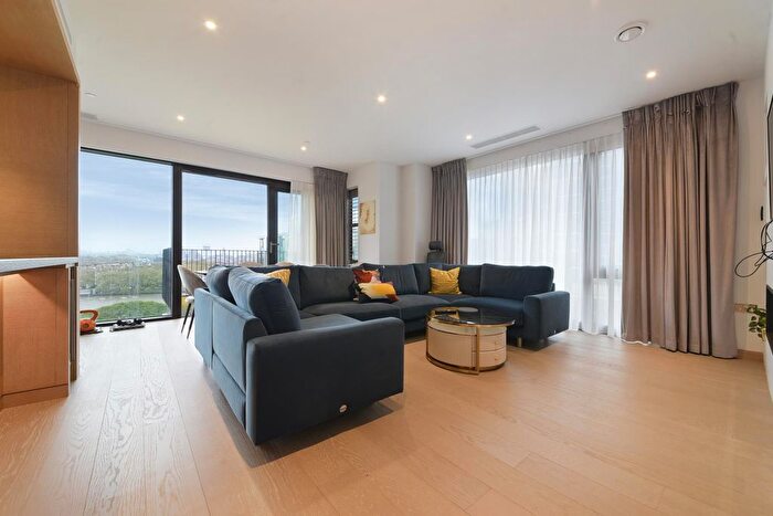 2 Bedroom Flat To Rent In Legacy Building, Embassy Gardens, London, SW11