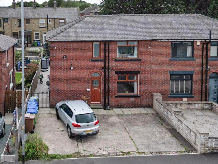 3 Bedroom Semi-Detached House For Sale In Whalley Avenue, Littleborough, OL15