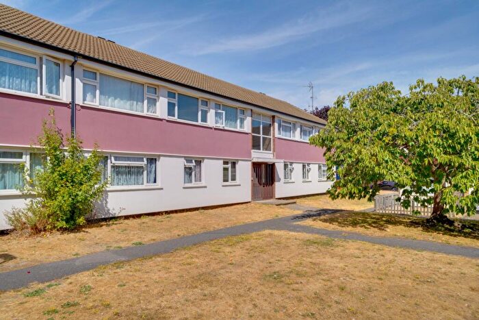 2 Bedroom Apartment For Sale In Minster Road, Royston, SG8