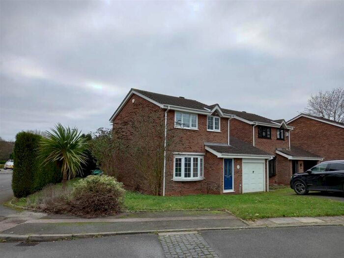 3 Bedroom Detached House To Rent In Lowforce, Wilnecote, Tamworth, B77