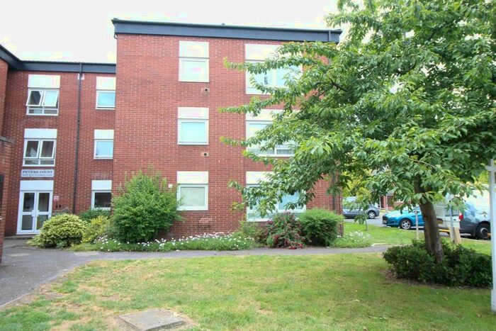 1 Bedroom Apartment To Rent In Peters Court, Russell Close, SS15