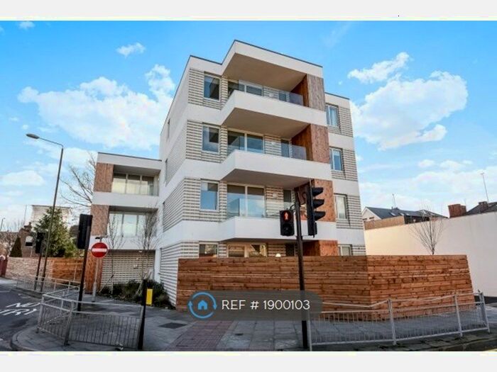 2 Bedroom Flat To Rent In Greenwich, London, SE10