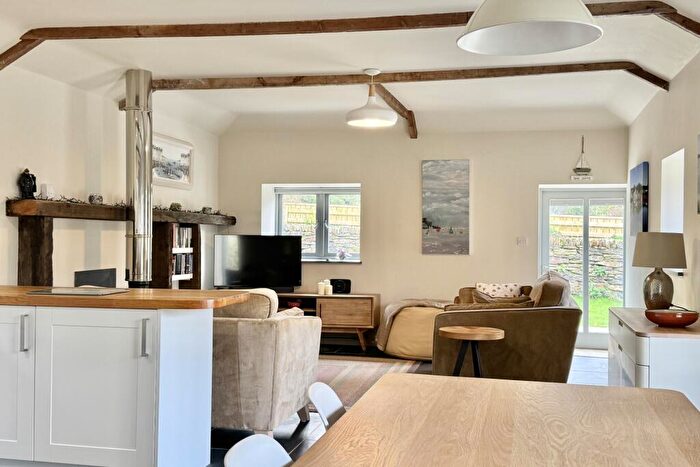 2 Bedroom Barn Conversion For Sale In Tredinnick Farm Barn, Wadebridge, PL27