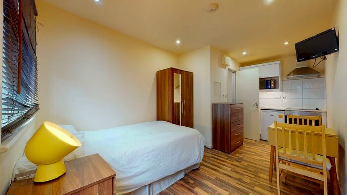 Studio To Rent In Chatsworth Road, NW2