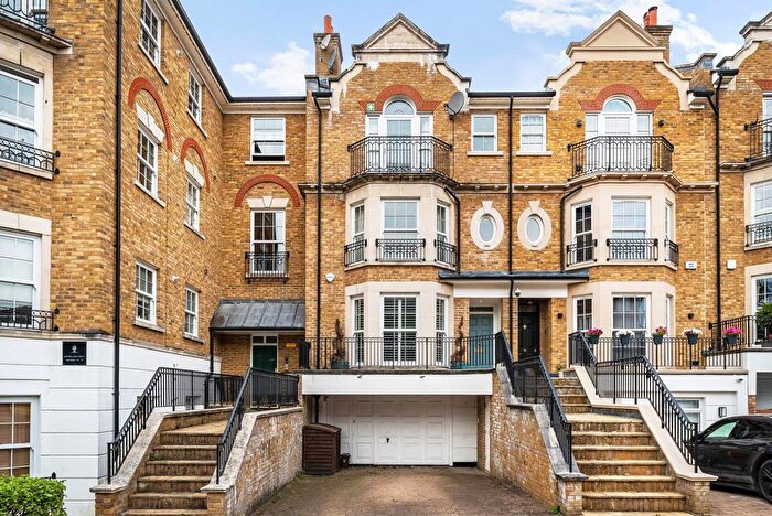 5 Bedroom End Of Terrace House To Rent In Southlands Drive, Wimbledon, London, SW19