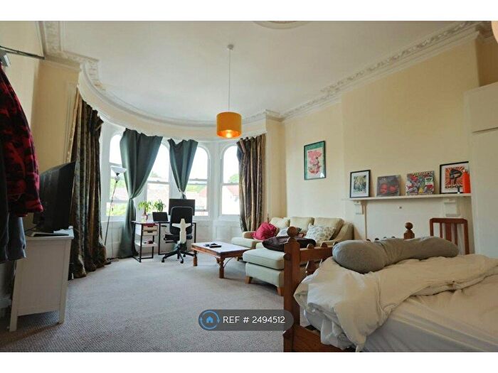 Studio To Rent In First Floor Front, Cotham, Bristol, BS6