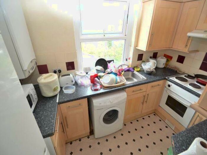 3 Bedroom House To Rent In Miskin Street, Cathays, Cardiff, CF24