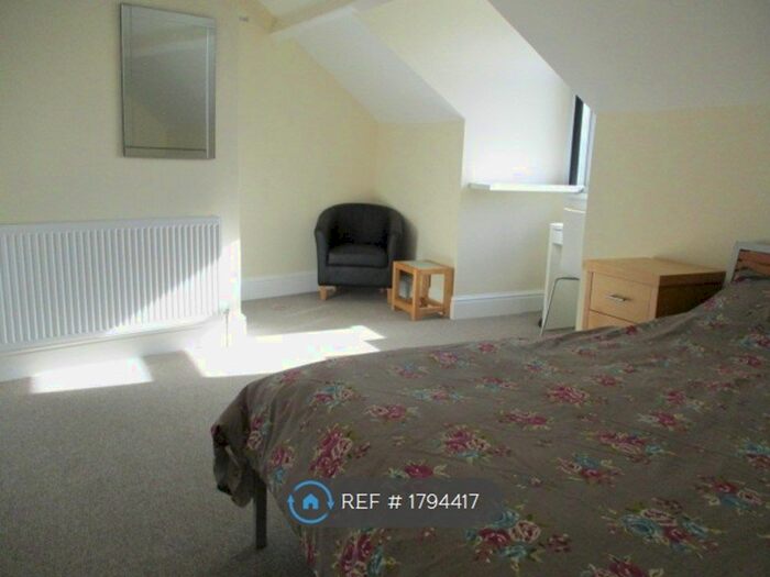 4 Bedroom Terraced House To Rent In Imperial Road, Nottingham, NG9