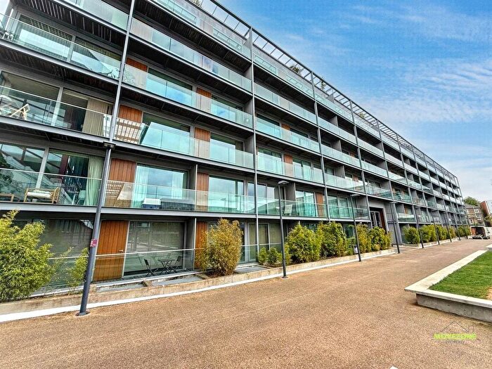 2 Bedroom Flat To Rent In Highbury Stadium Square, London, N5