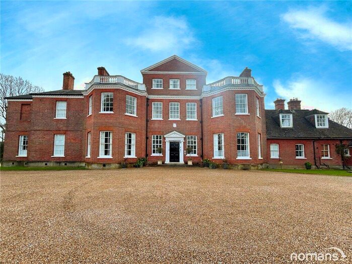 2 Bedroom Apartment For Sale In Firgrove Road, Eversley, Hook, RG27