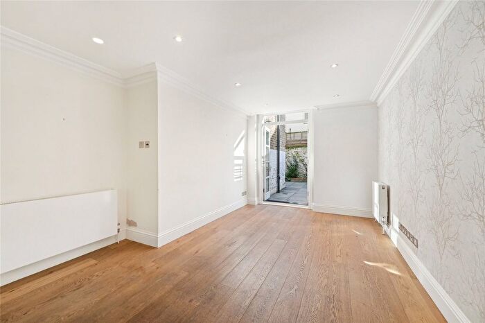 2 Bedroom Flat To Rent In Elgin Avenue, London, W9