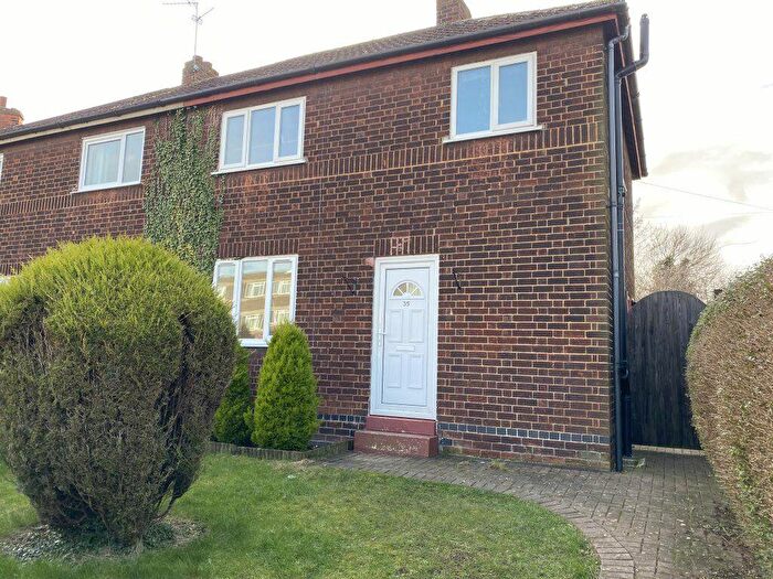 3 Bedroom Semi-Detached House To Rent In Rockingham Road, Corby, NN17
