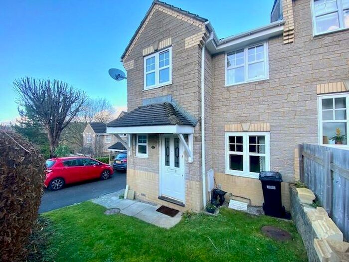 3 Bedroom Semi-Detached House To Rent In Radstock, Somerset, BA3