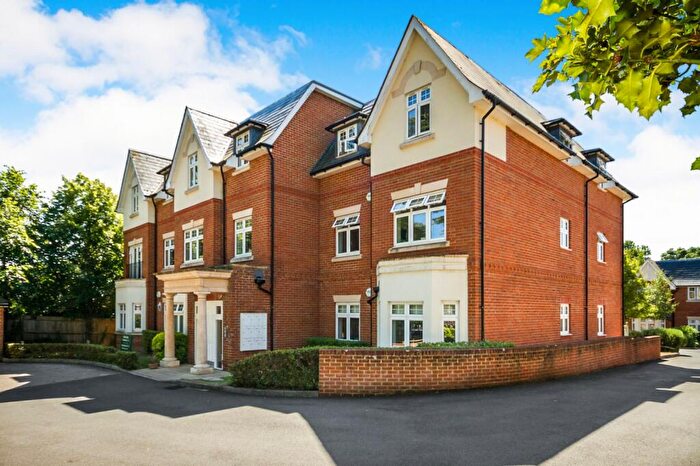 2 Bedroom Flat To Rent In Reigate Hill, Reigate, RH2
