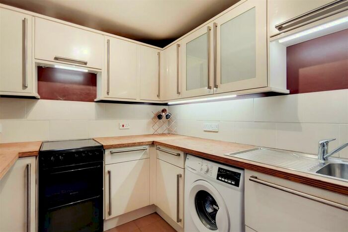 1 Bedroom Flat To Rent In Russia Lane, London, E2