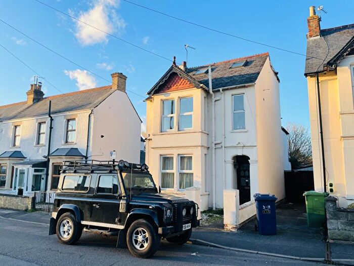 1 Bedroom Detached House To Rent In Old Road, Headington, OX3