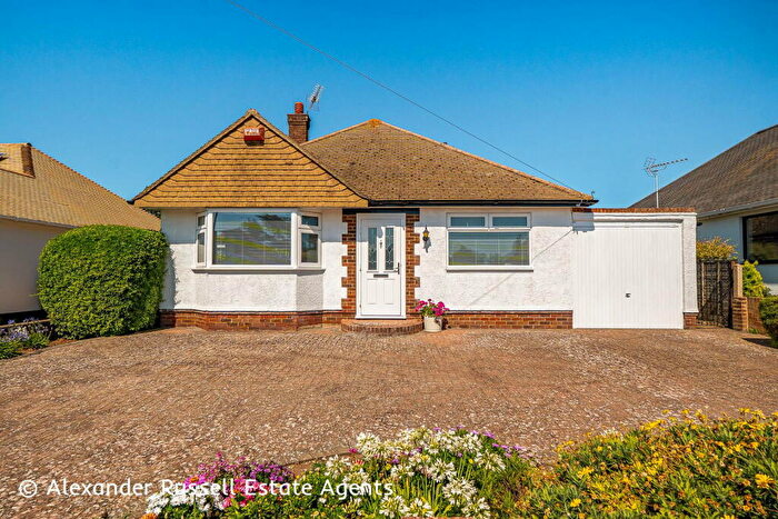 3 Bedroom Detached Bungalow For Sale In Hereford Gardens, Birchington, CT7