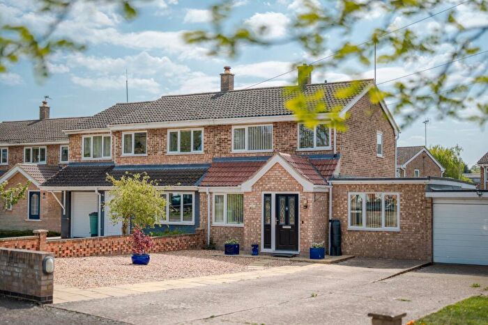 4 Bedroom Semi-Detached House For Sale In Manor Farm Road, St. Neots, Cambridgeshire, PE19
