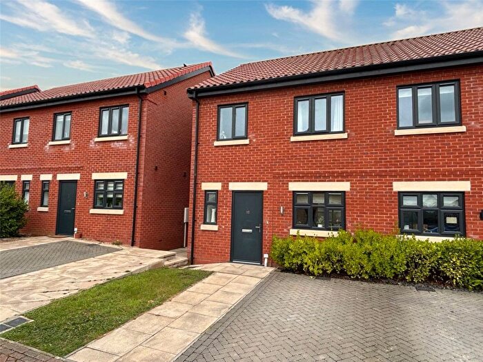 3 Bedroom Semi-Detached House For Sale In Williams Close, Ancaster, Grantham, Lincolnshire, NG32